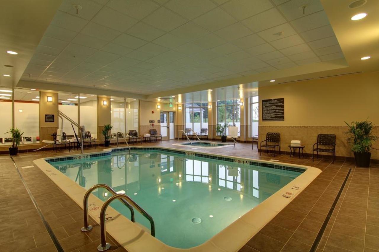 Hilton Garden Inn Woodbridge Eksteriør billede