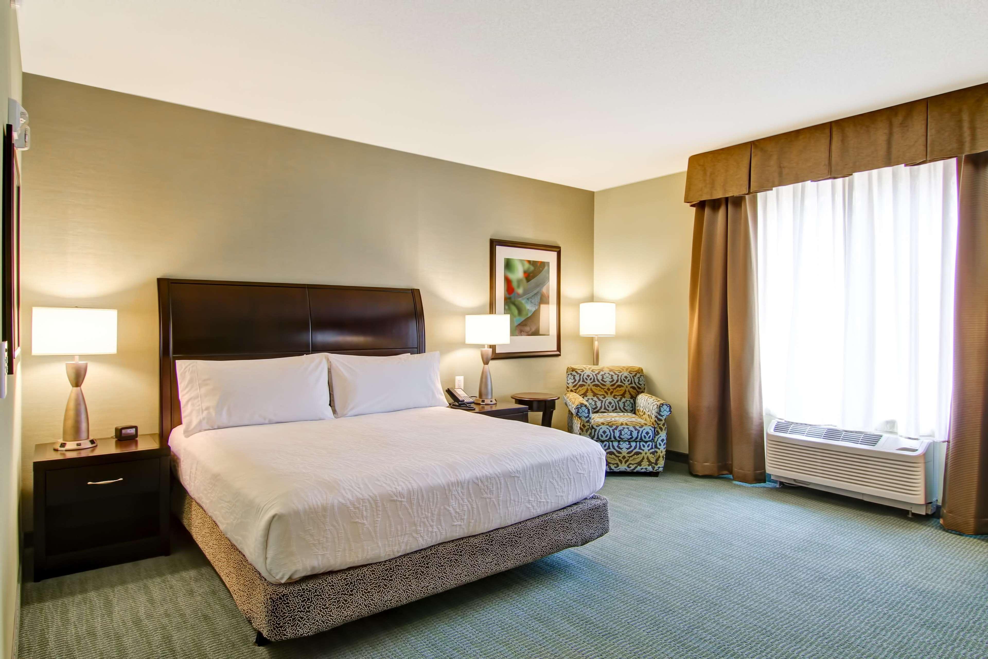 Hilton Garden Inn Woodbridge Eksteriør billede