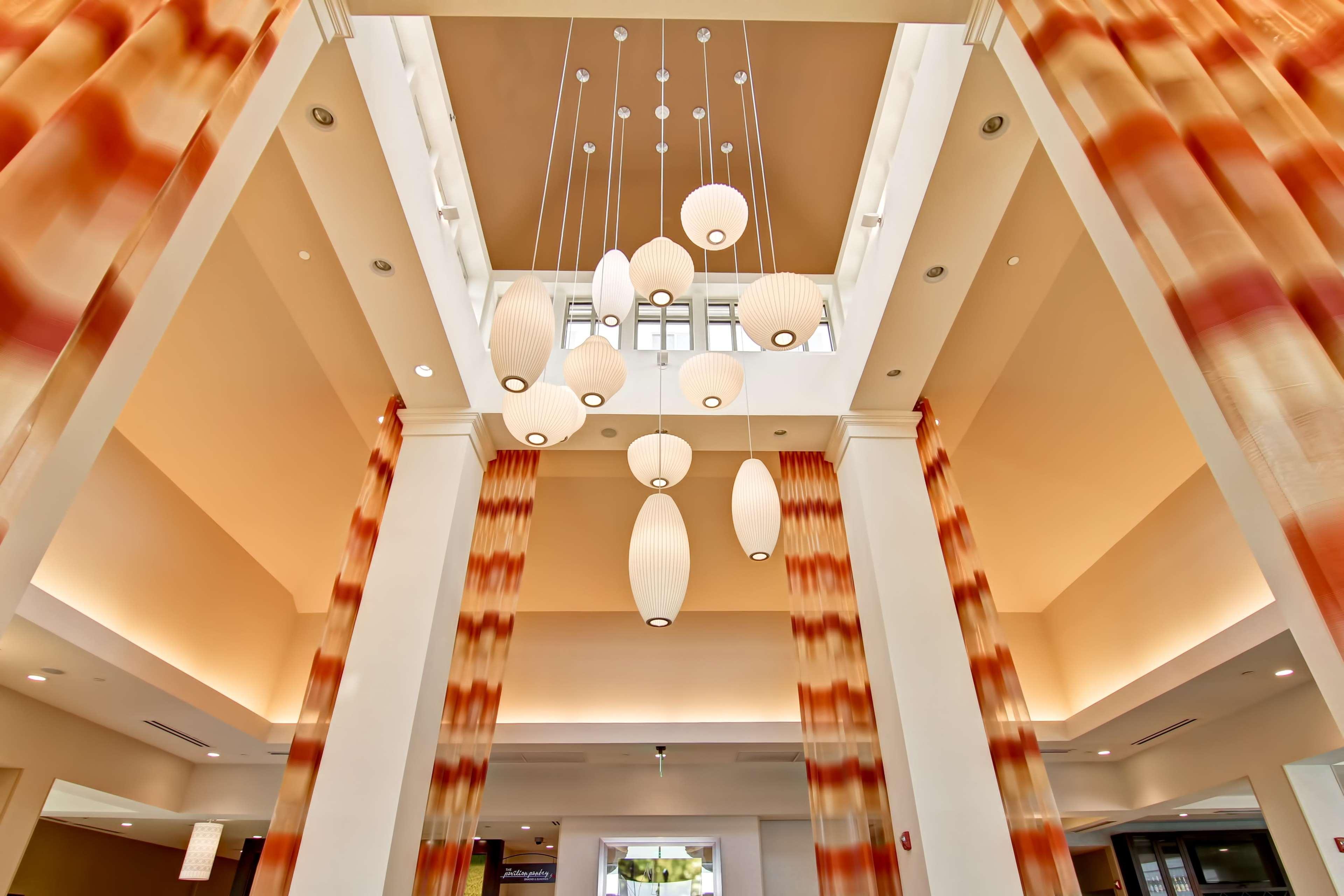 Hilton Garden Inn Woodbridge Eksteriør billede