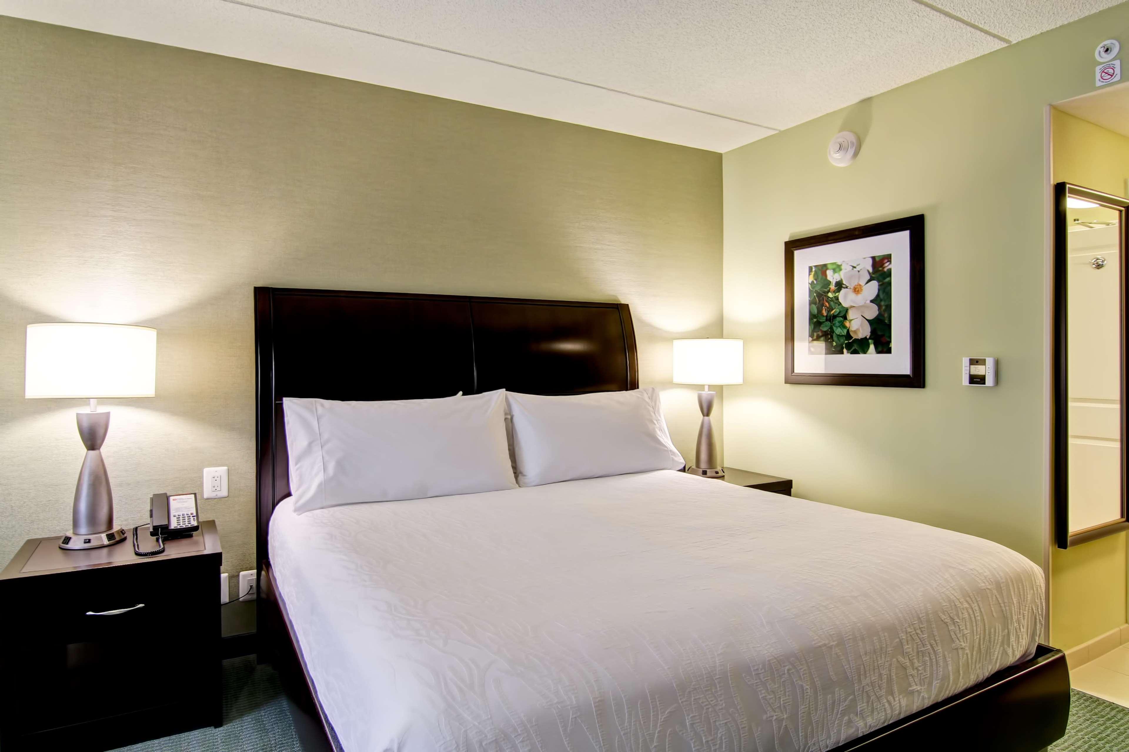 Hilton Garden Inn Woodbridge Eksteriør billede