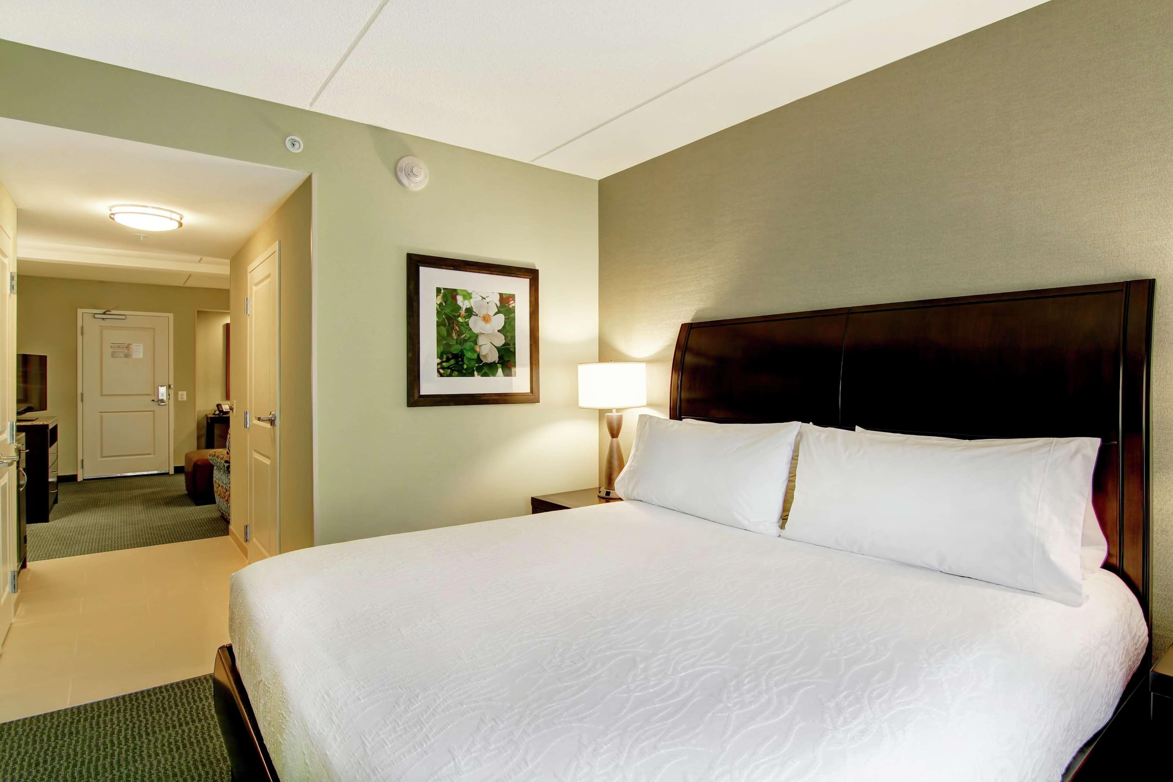 Hilton Garden Inn Woodbridge Eksteriør billede