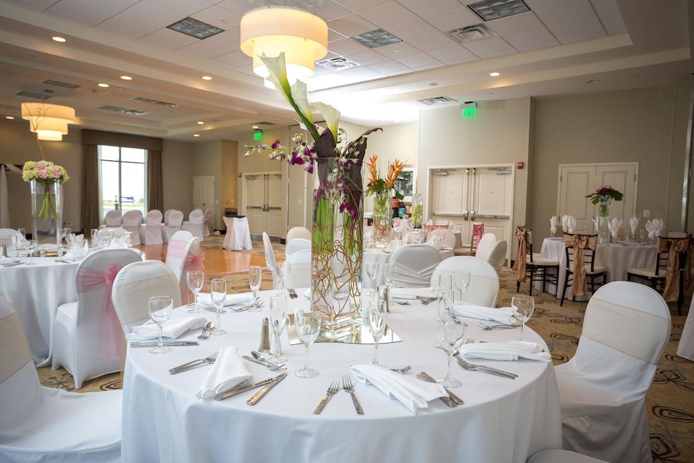 Hilton Garden Inn Woodbridge Eksteriør billede